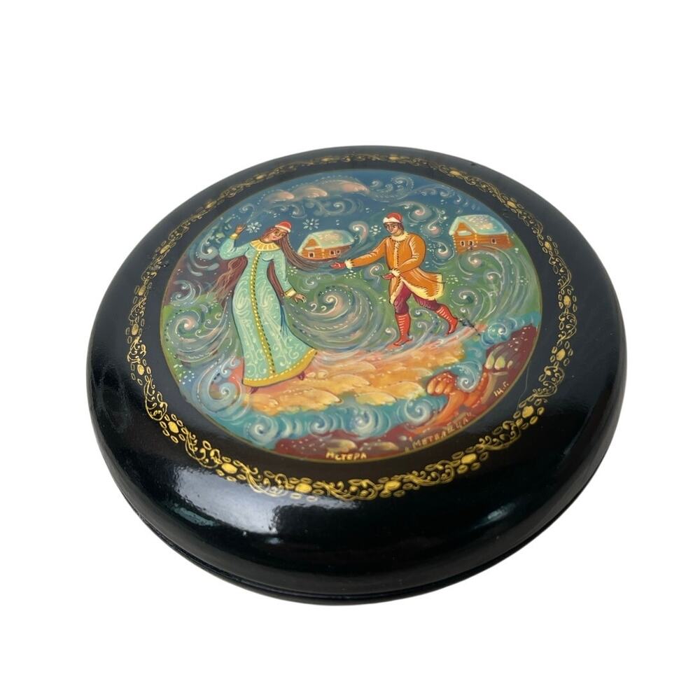 Box Hand Painted Mstyora Metelitsa Soviet Era Lacquer Signed VTG Black 3.5"